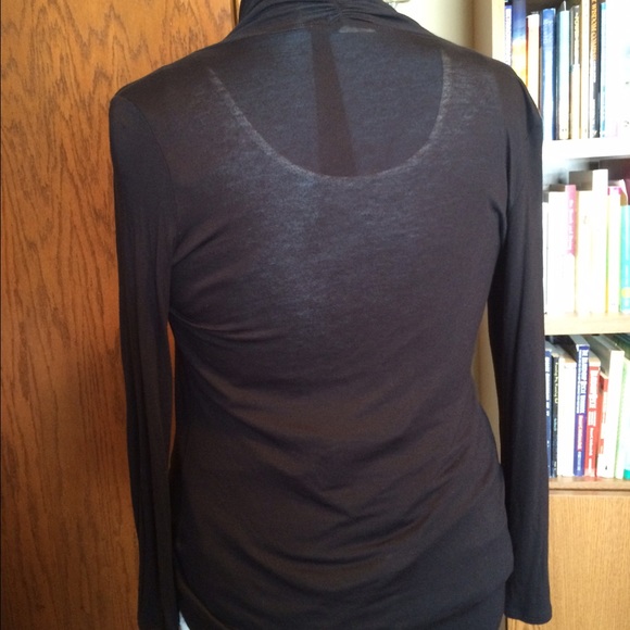 Black Wrap Top 1X - Picture 2 of 2