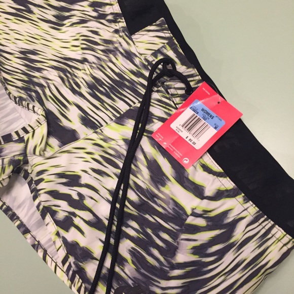Nike Azores Short Mini - NWT - sz medium
