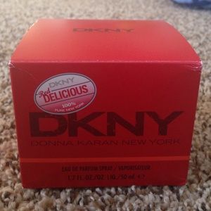 DKNY Red Delicious 1.7 oz
