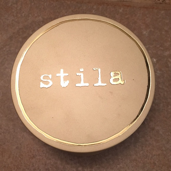 Stila poreless putty perfector used once