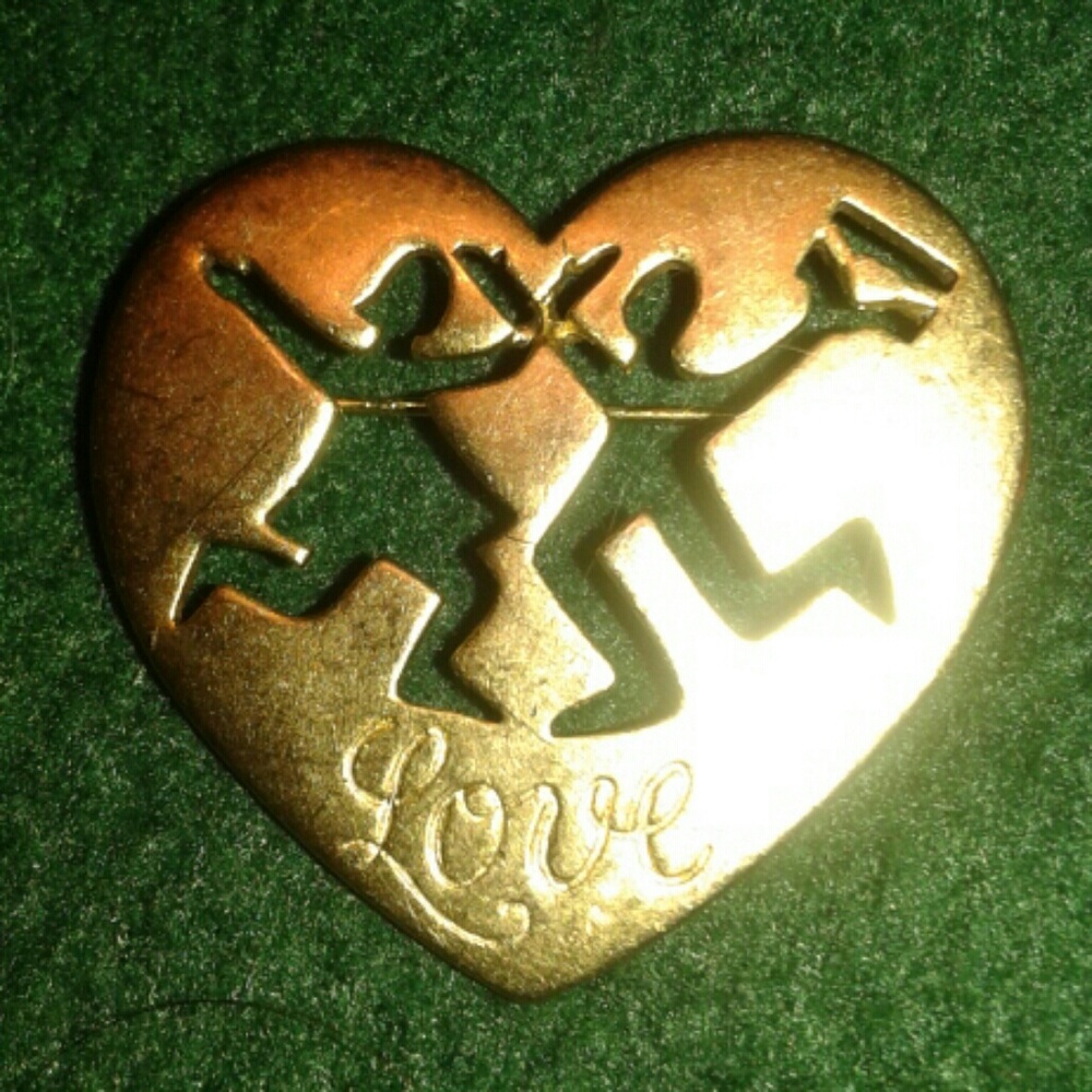 SALE! Dancraft Vintage Heart Pin