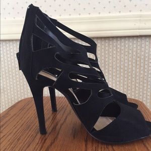 Forever 21 black heels