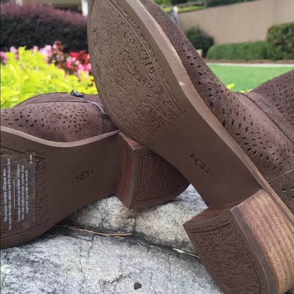 ❌SOLD❌ New UGG booties - Picture 2 of 4