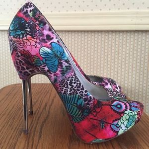 Peacock heels