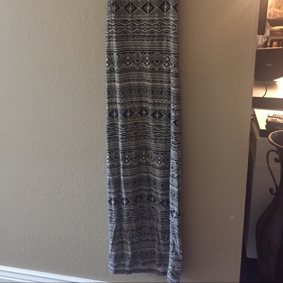 💕Forever21 maxi dress💕 - Picture 2 of 3