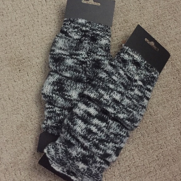 New: 2 sets of leg warmers!