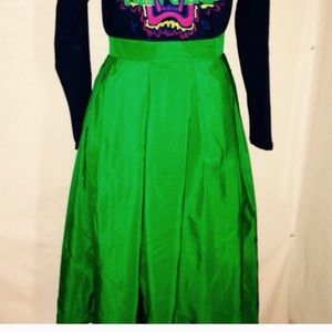 Green A-line pleated skirt