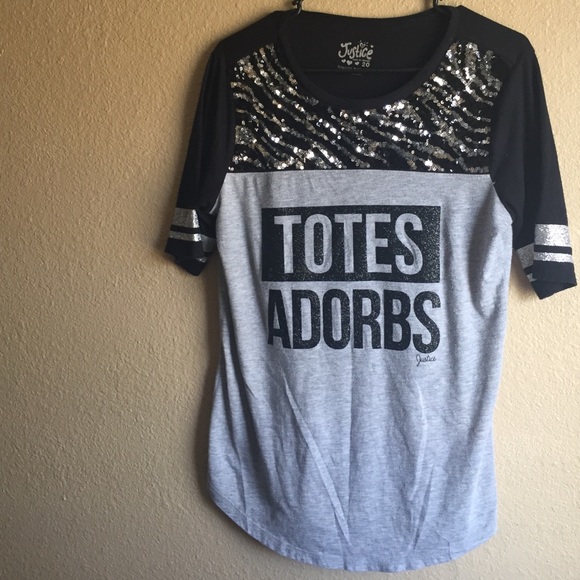 ✨"Totes adorbs" graphic tee!✨ - Picture 1 of 3