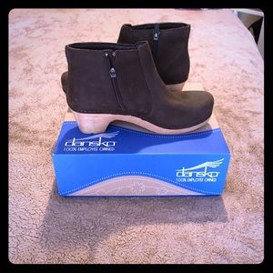 Dansko NEW IN BOX!🎉
