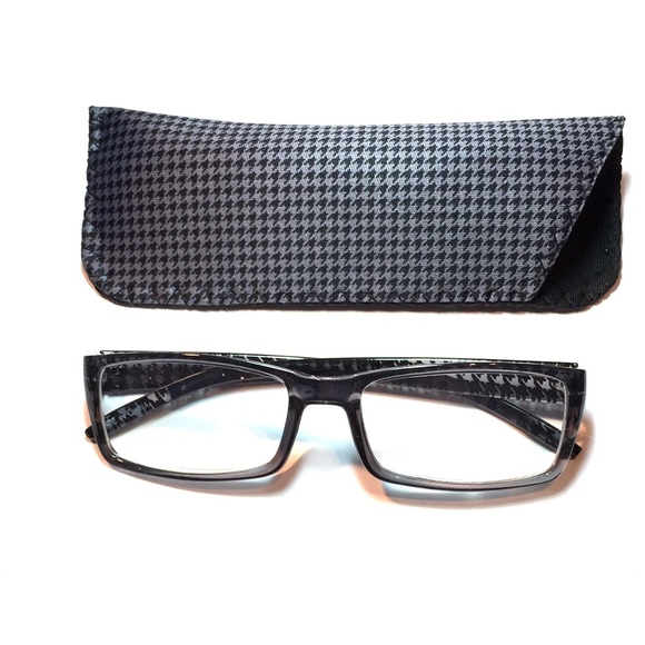 Accessories - 🎀 1.75 reading glasses gray houndstooth with case