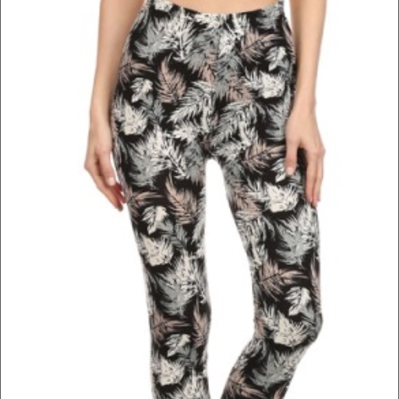 Abstract Leaf Print Leggings
