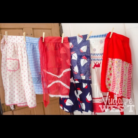 5 vintage aprons