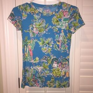 Lilly Pulitzer T' Shirt Size XS.