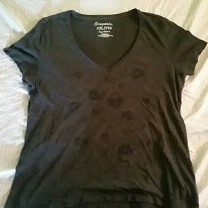 Aeropostale V-neck with black locks