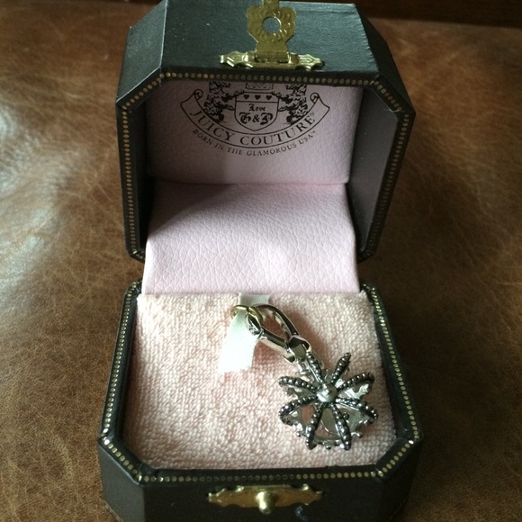 💯AUTHENTIC JUICY COUTURE CROWN W/J SILVER CHARM