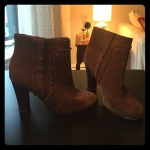 Boho chic suede booties with fringe detail