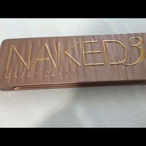Urban Decay Naked 3 eyeshadow palette