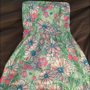 LIlly Pulitzer strapless dress!