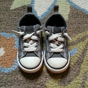 Grey Converse all star size 9 toddler