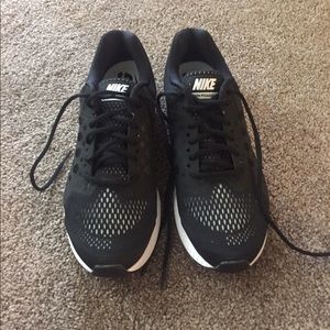NWT Nike Pegasus 31 9.5