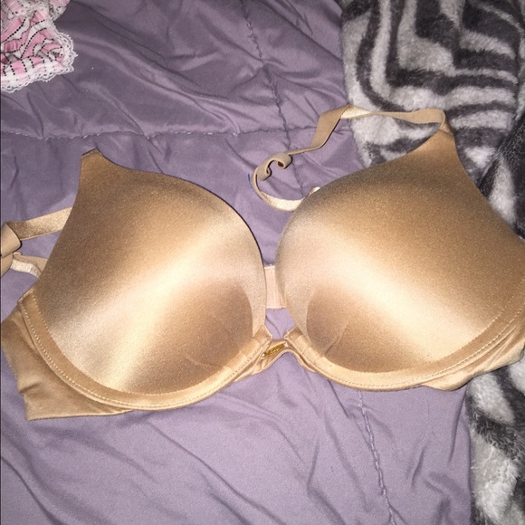 fabulous bra size 34C brand new without tags