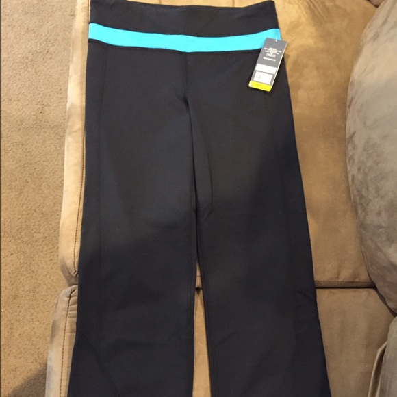 Kirkland Capri workout pants. NWT.