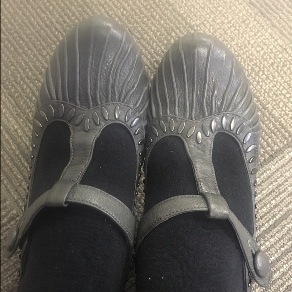 *SOLD* Genuine leather grey vamp maryjanes - Picture 2 of 4
