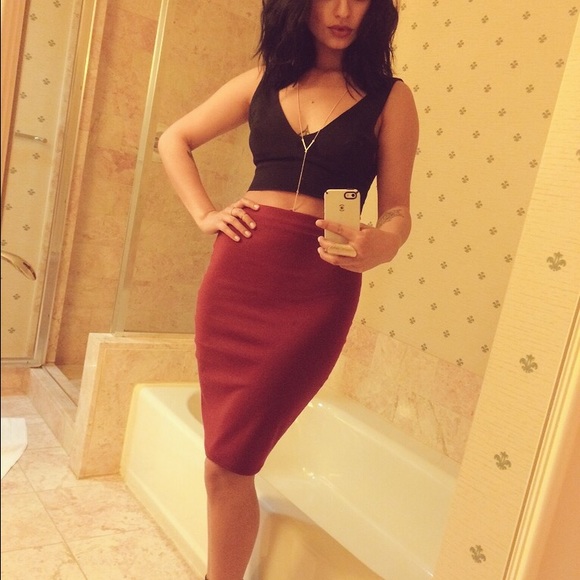 Kendall + Kylie crop top