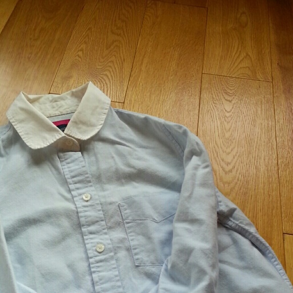 American eagle button down shirt
