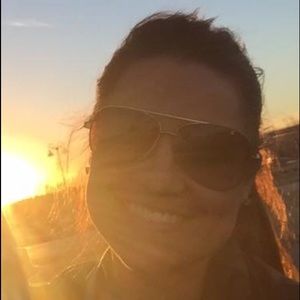 Meet your Posher, Holly