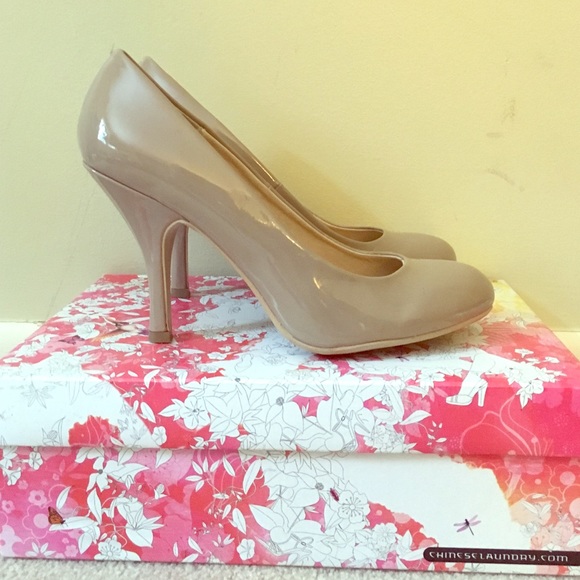 Chinese Laundry patent nude heels