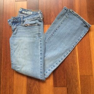 Light colored bullhead jeans.