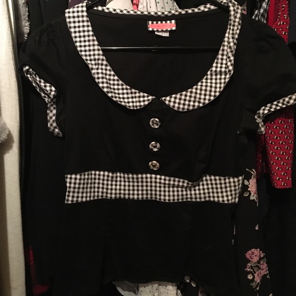 Pinup Couture Top with Peter Pan collar in plaid