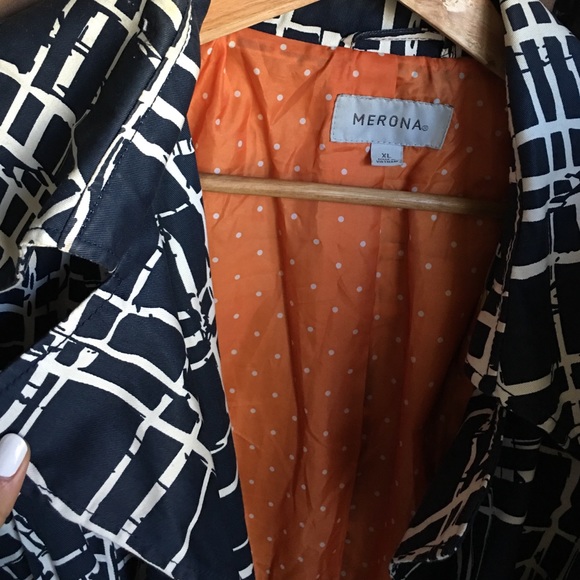 Coat - Picture 2 of 4