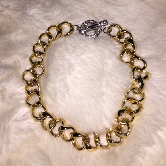 Gold chain necklace