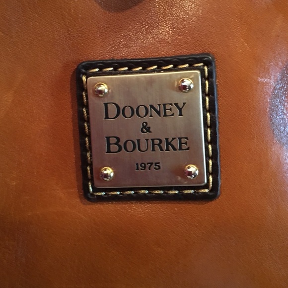 Dooney & Bourke - Picture 4 of 4