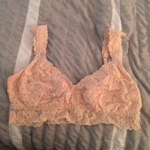 NUDE AMERICAN EAGLE BRALETTE