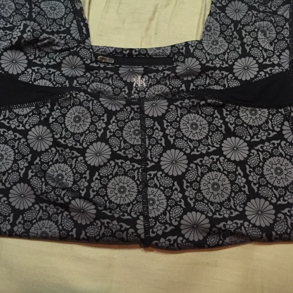 Running crops medium - Picture 3 of 3