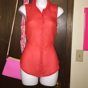 🆕🆕🆕really cute blouse