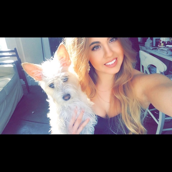 Meet your Posher, Alyssa