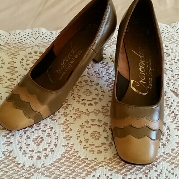 1960s Vintage Brown and Tan Heels