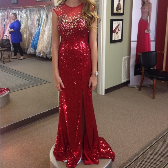 2015 Riva Designs Red Sequin Prom Dress
