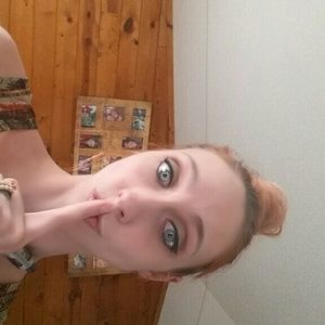 Meet your Posher, Charvelle