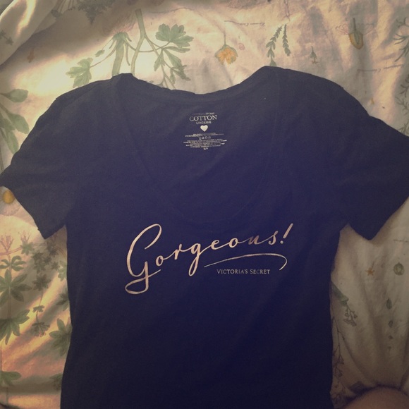 VS gorgeous tee