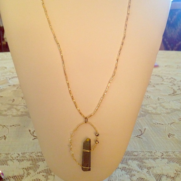 ✨Wrapped Quartz necklace ✨