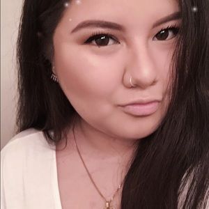 Meet your Posher, Kendra