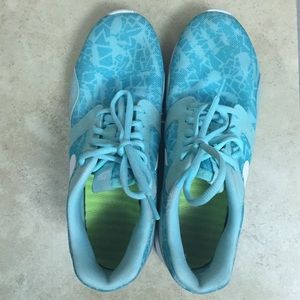 Women's size 7.5 nikes