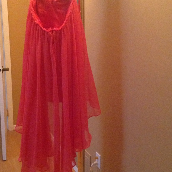 Dress - Picture 4 of 4