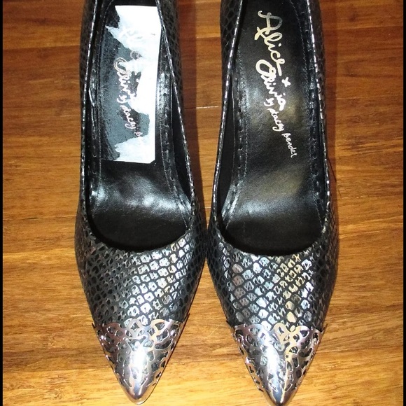 Alice + Olivia Shoes - Alice + Olivia Snakeskin Pumps BRAND NEW size 38.5
