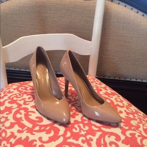 Jessica Simpson classic heels